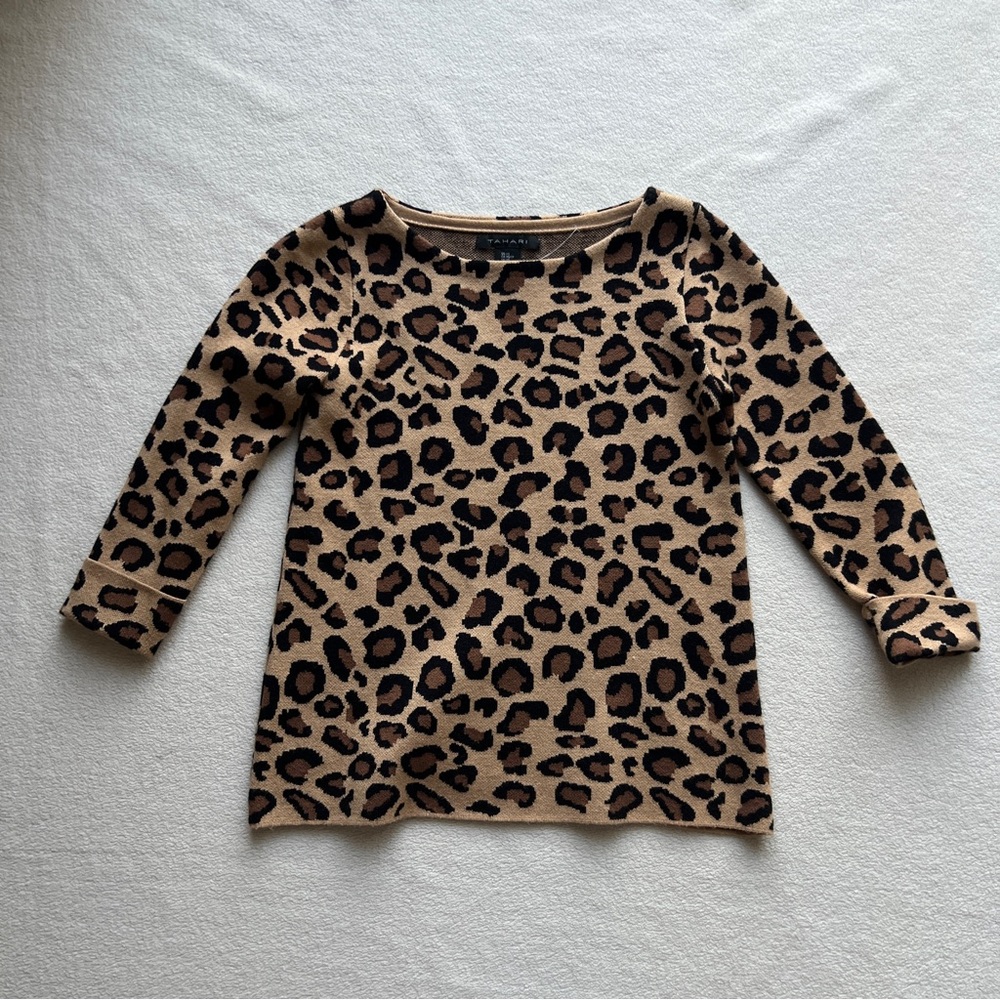 Tahari Leopard Print Soft Top Sweater 3/4 Sleeves Women’s XS Crewneck